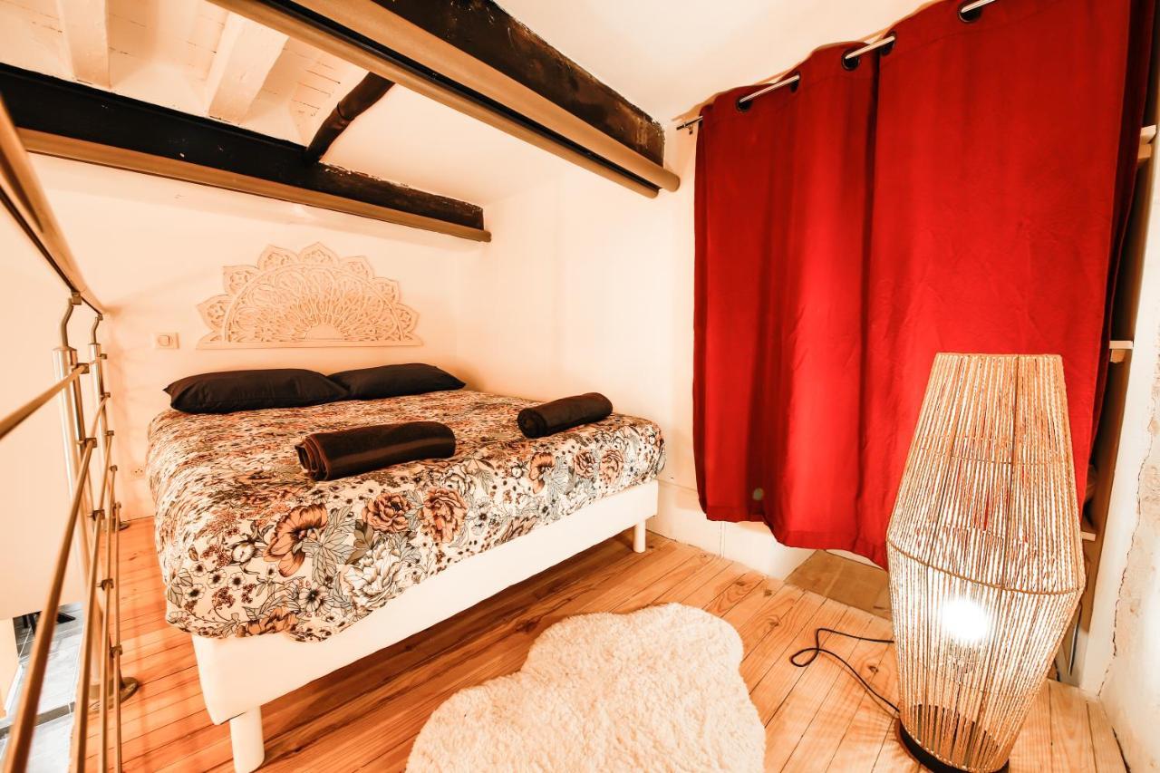 Le Logis Des Papes Apartment อาวีญง ภายนอก รูปภาพ